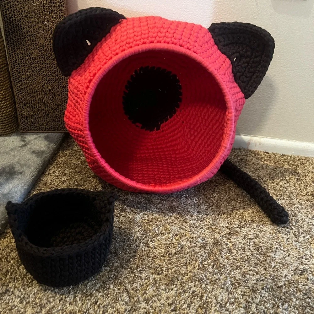 N/A knitted crochet